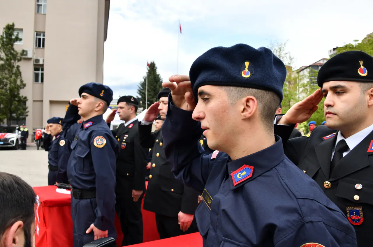 Gümüşhane’de 9 özel birey bir günlüğüne Mehmetçik oldu 22