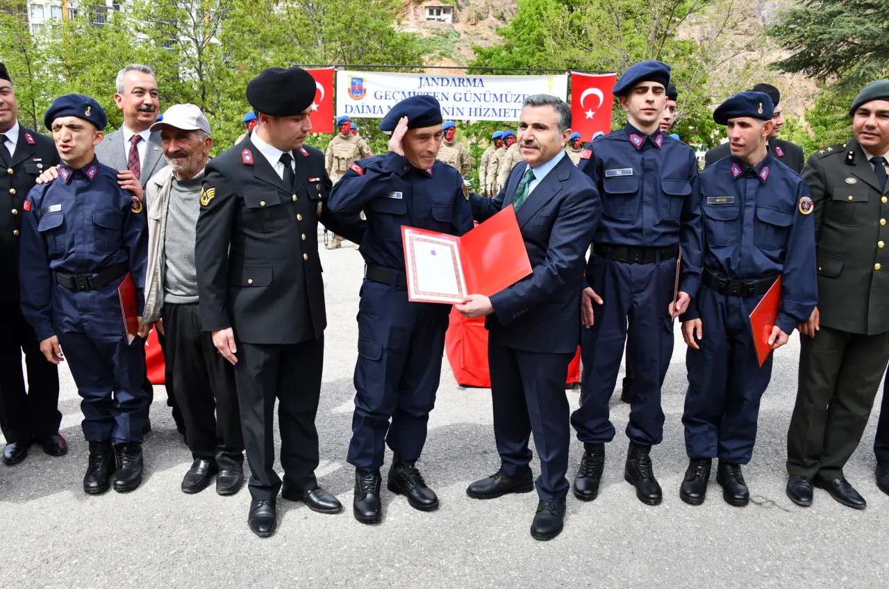 Gümüşhane’de 9 özel birey bir günlüğüne Mehmetçik oldu 45
