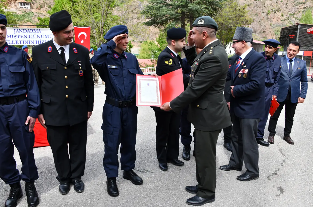 Gümüşhane’de 9 özel birey bir günlüğüne Mehmetçik oldu 38