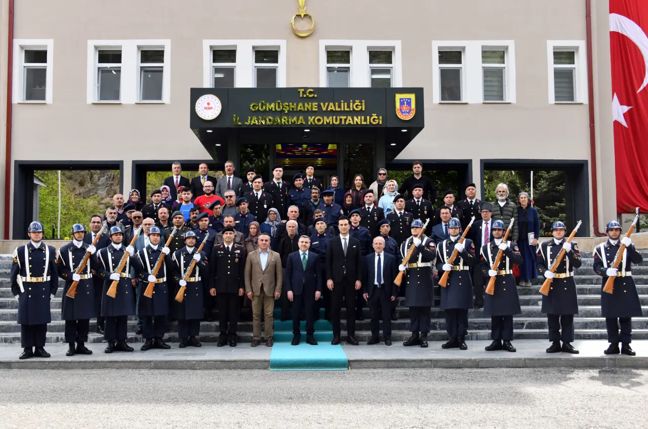 Gümüşhane’de 9 özel birey bir günlüğüne Mehmetçik oldu 10