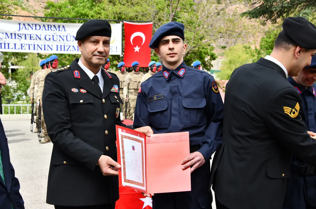 Gümüşhane’de 9 özel birey bir günlüğüne Mehmetçik oldu 39