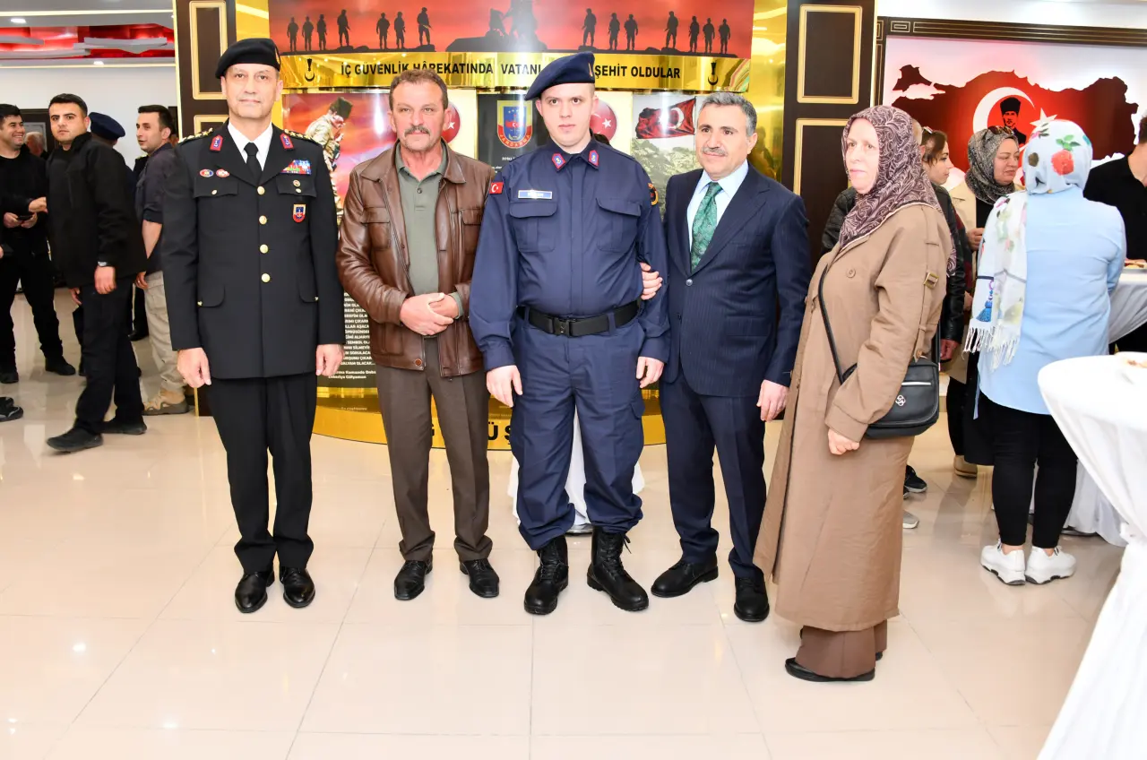 Gümüşhane’de 9 özel birey bir günlüğüne Mehmetçik oldu 63