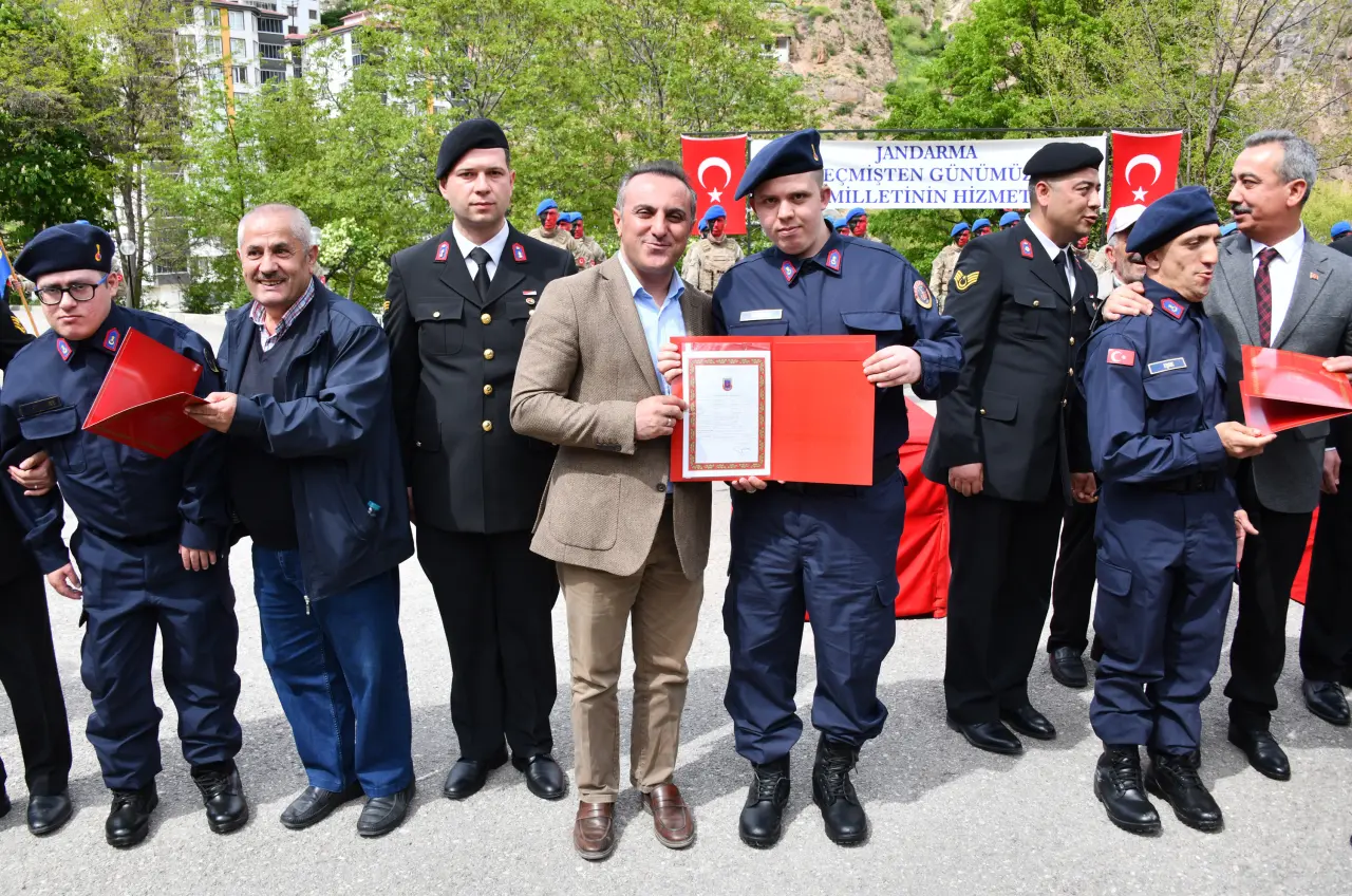 Gümüşhane’de 9 özel birey bir günlüğüne Mehmetçik oldu 42