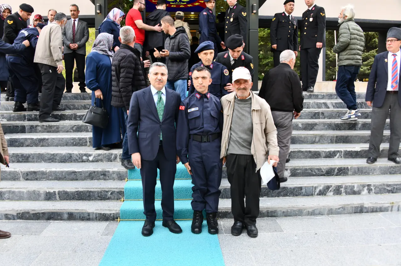 Gümüşhane’de 9 özel birey bir günlüğüne Mehmetçik oldu 54