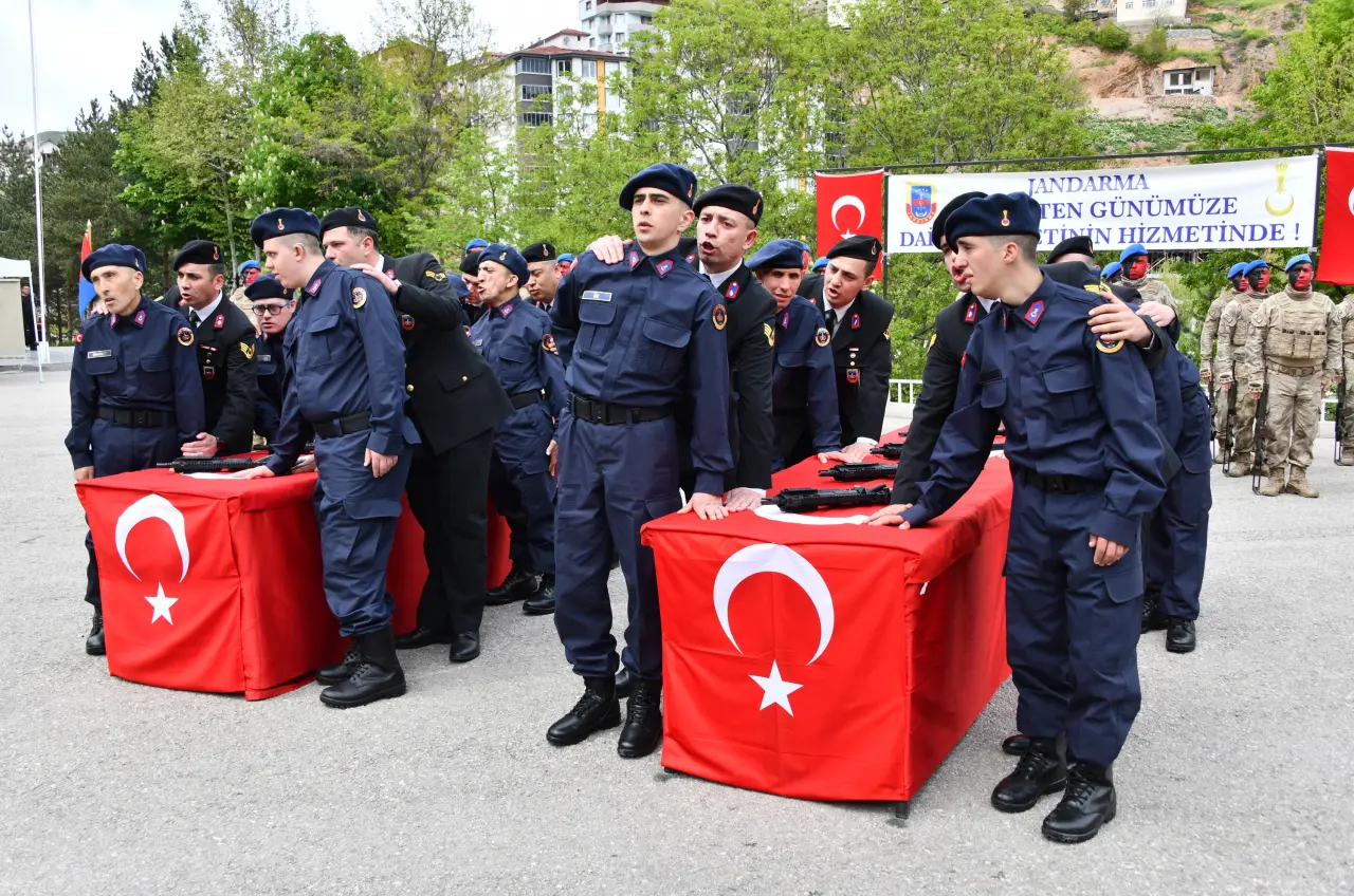 Gümüşhane’de 9 özel birey bir günlüğüne Mehmetçik oldu 28