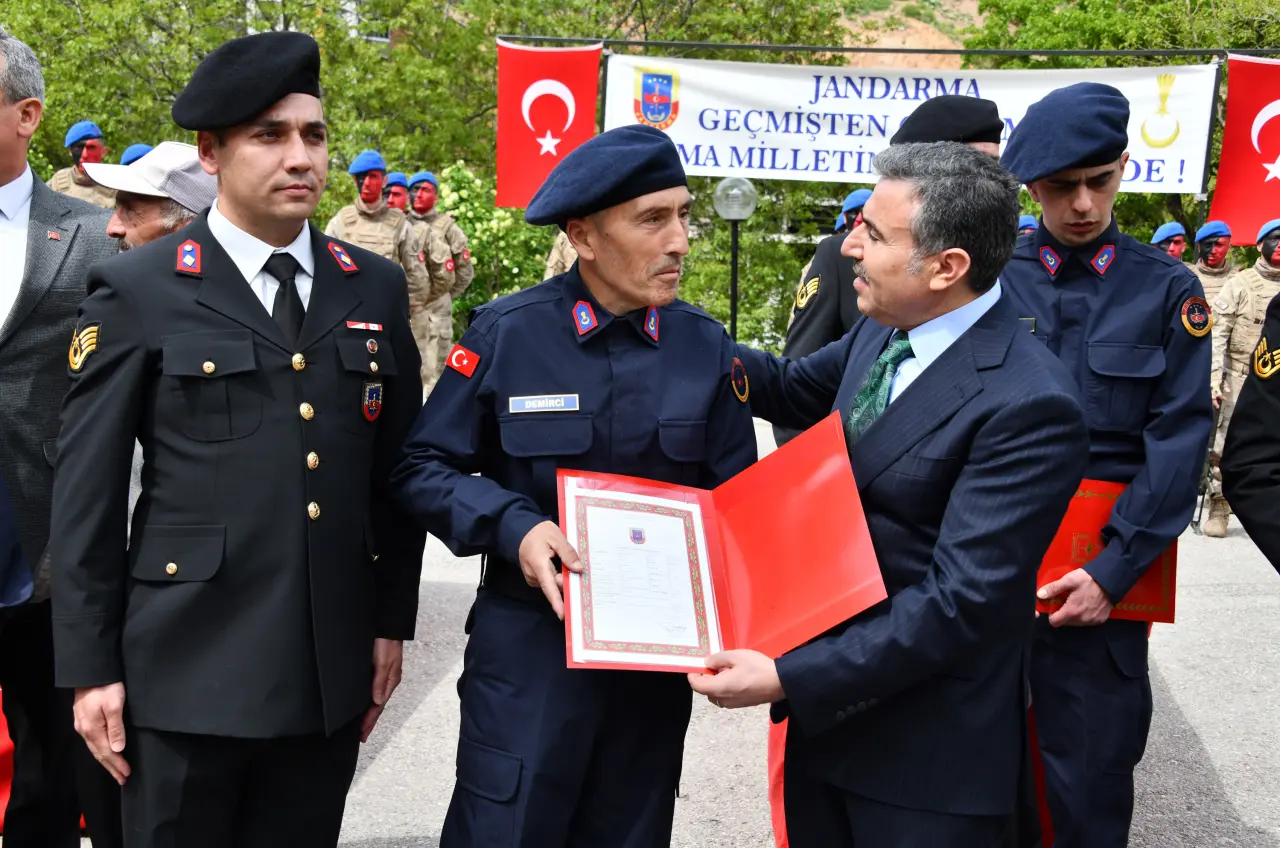 Gümüşhane’de 9 özel birey bir günlüğüne Mehmetçik oldu 44