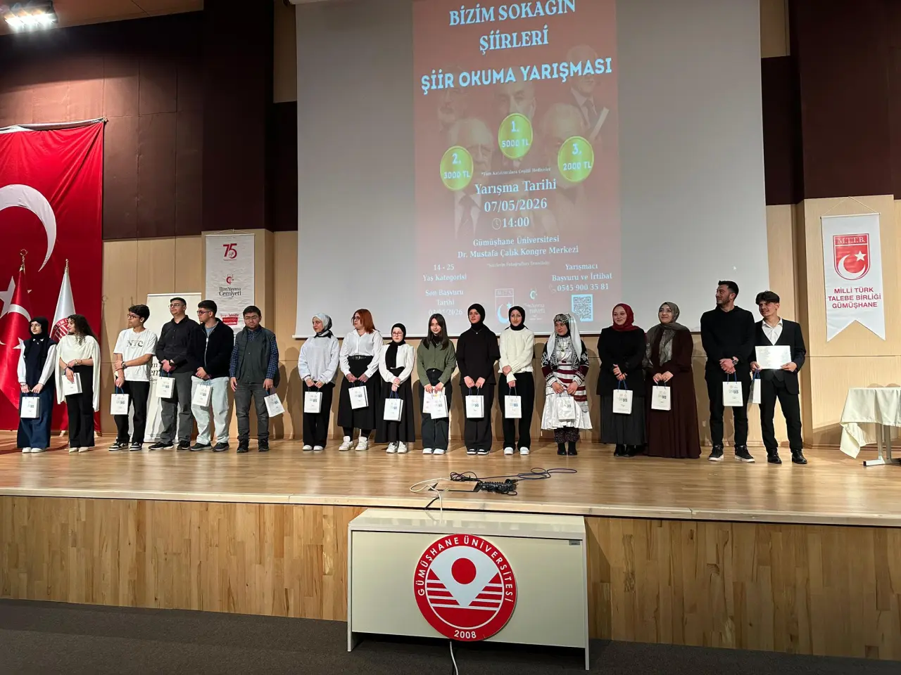 Gümüşhane’de "Bizim Sokağın Şiirleri" Yarışması: Genç Yetenekler Sahne Aldı 1