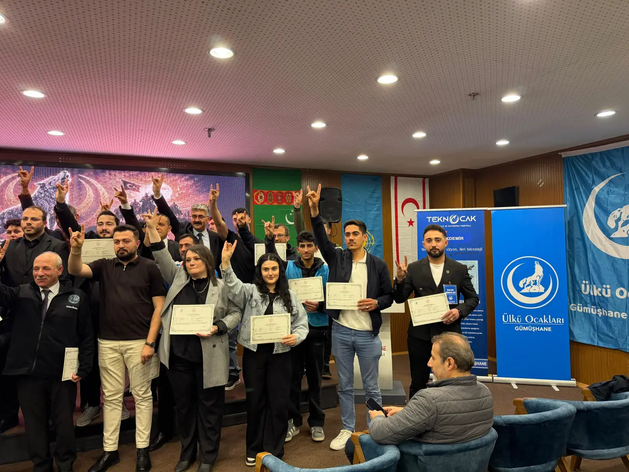 Gümüşhane’de büyük buluşma! Ülkü Ocaklarının programında projeler görücüye çıktı 10