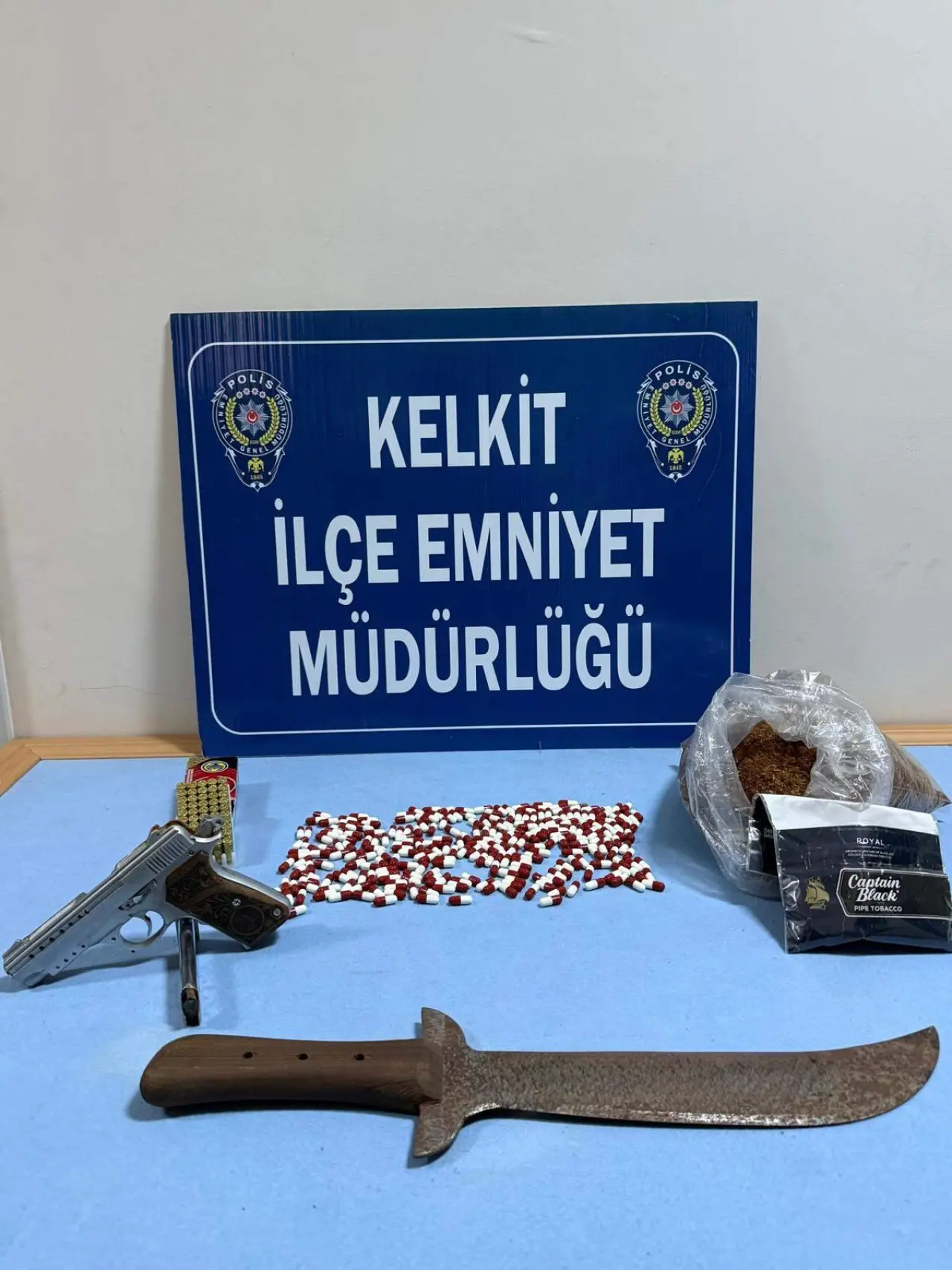 Gümüşhane’de "Change" Araç ve Binlerce Kaçak Malzeme Yakalandı! İşte Operasyonun Detayları 1