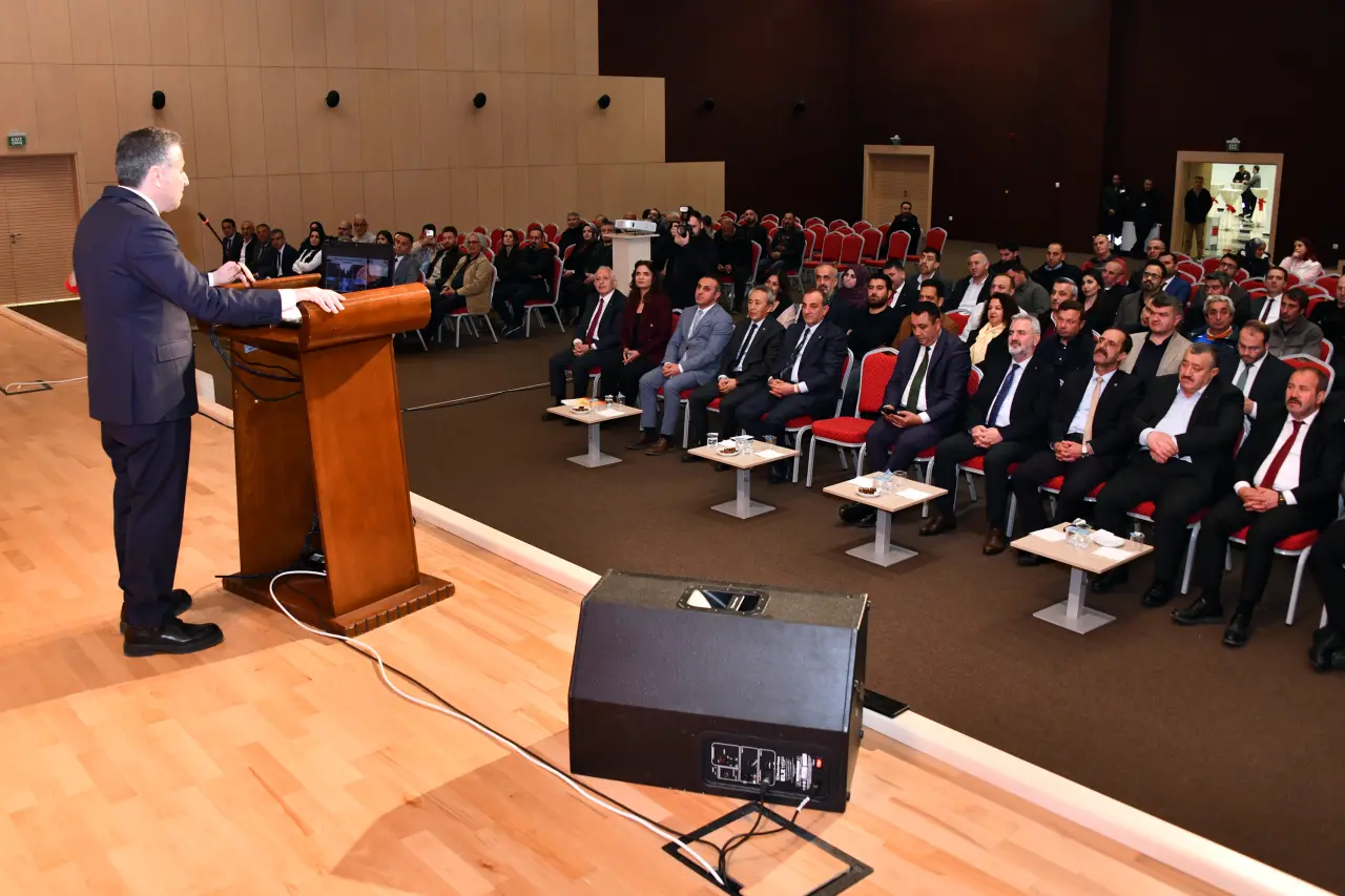Gümüşhane’de TUREB heyeti şehrin turizm geleceği için bir araya geldi 15