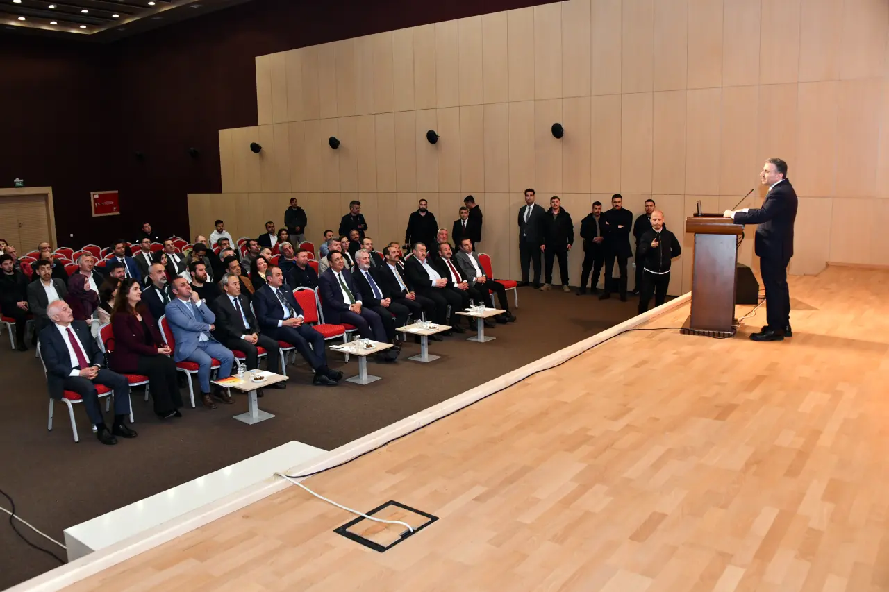 Gümüşhane’de TUREB heyeti şehrin turizm geleceği için bir araya geldi 18
