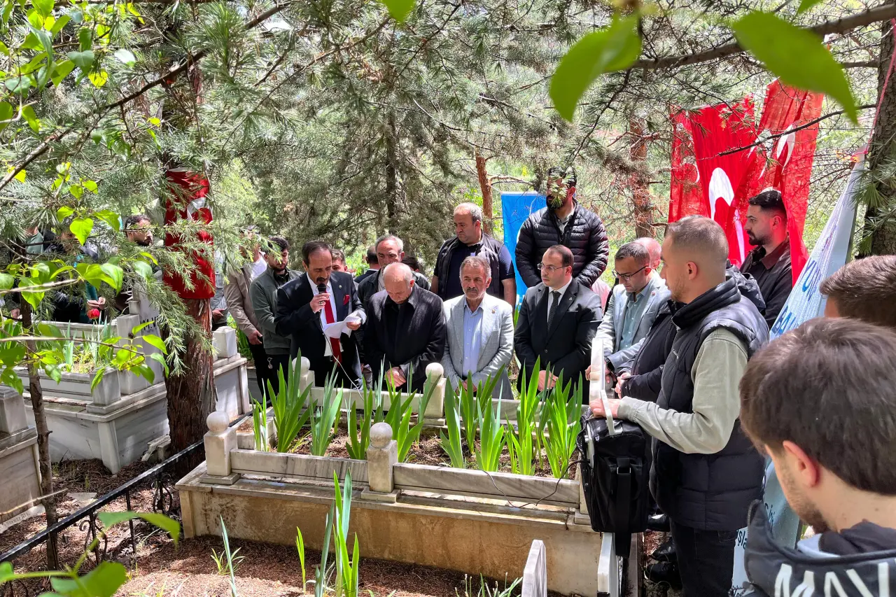 Gümüşhane'de Ülkücü Şehit Yusuf Bahri Genç Dualarla Anıldı 4