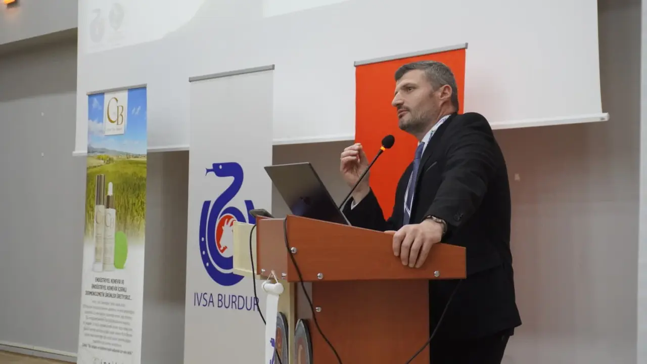 Uğur hoca Burdur'da Doğu Karadeniz Yaylalarını Anlattı 4