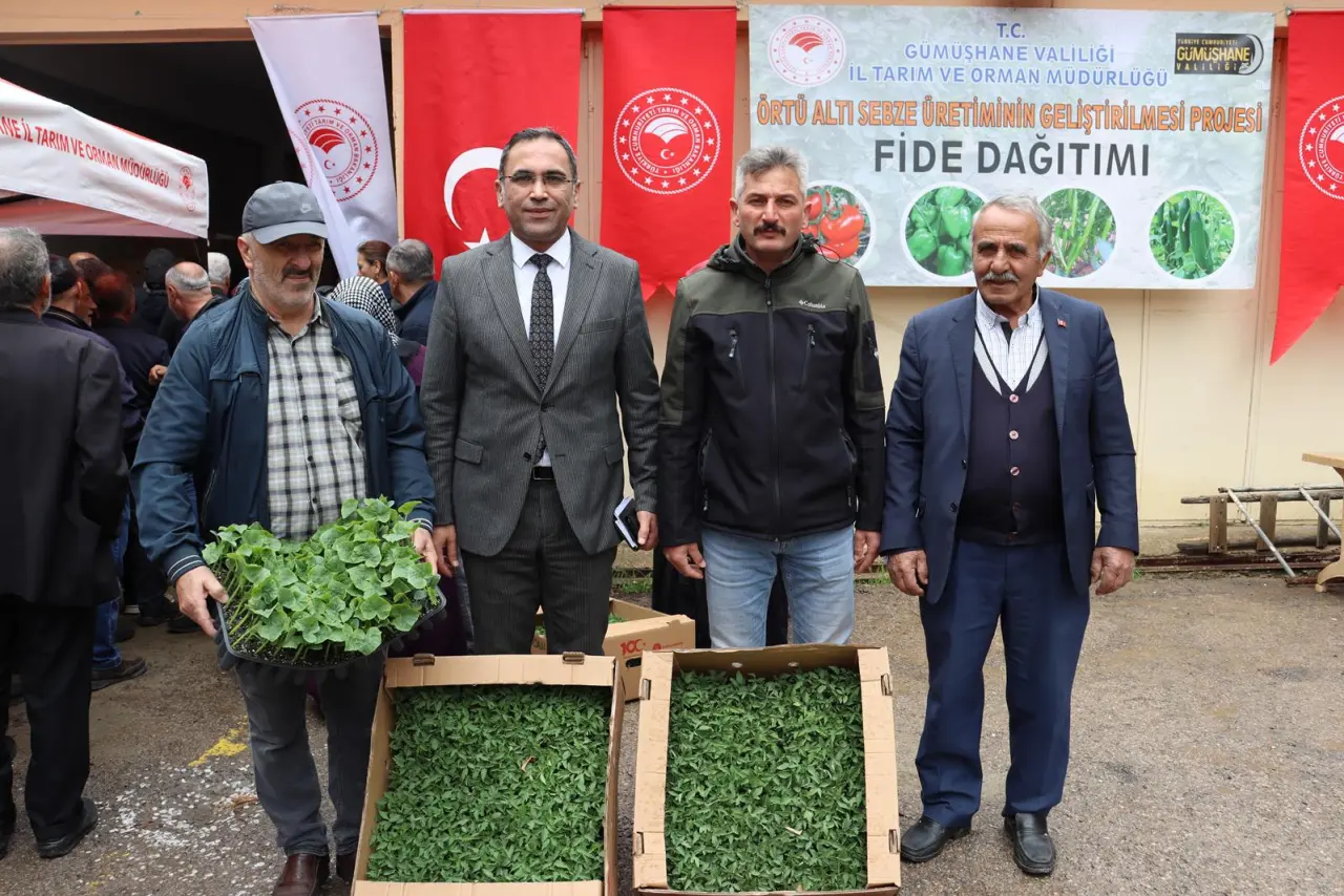 Gümüşhaneli çiftçiye yüzde 50 hibeli 200 bin fide 5