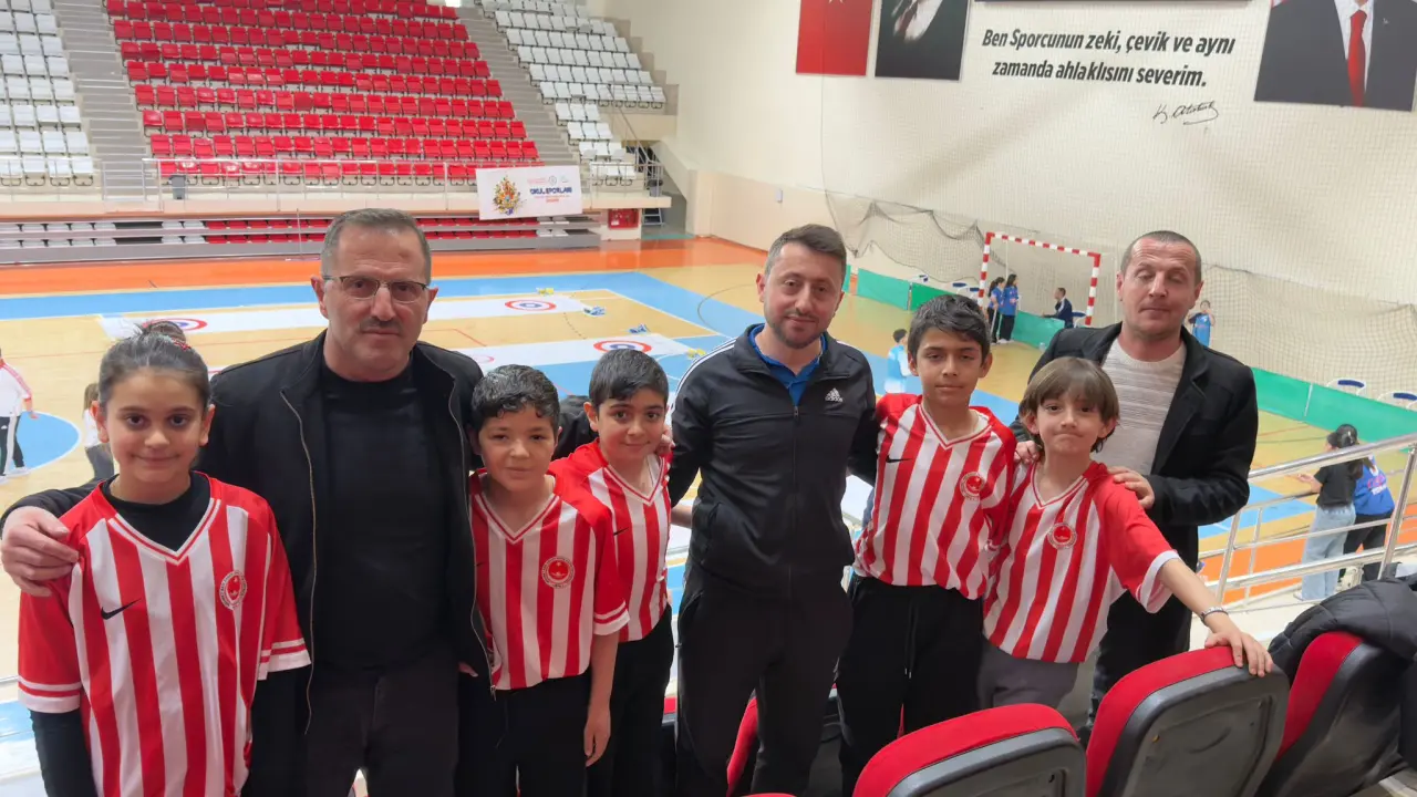 Gümüşhaneli Öğrenciler Floor Curling Bölge Yarışmalarında Şampiyon Oldu 7