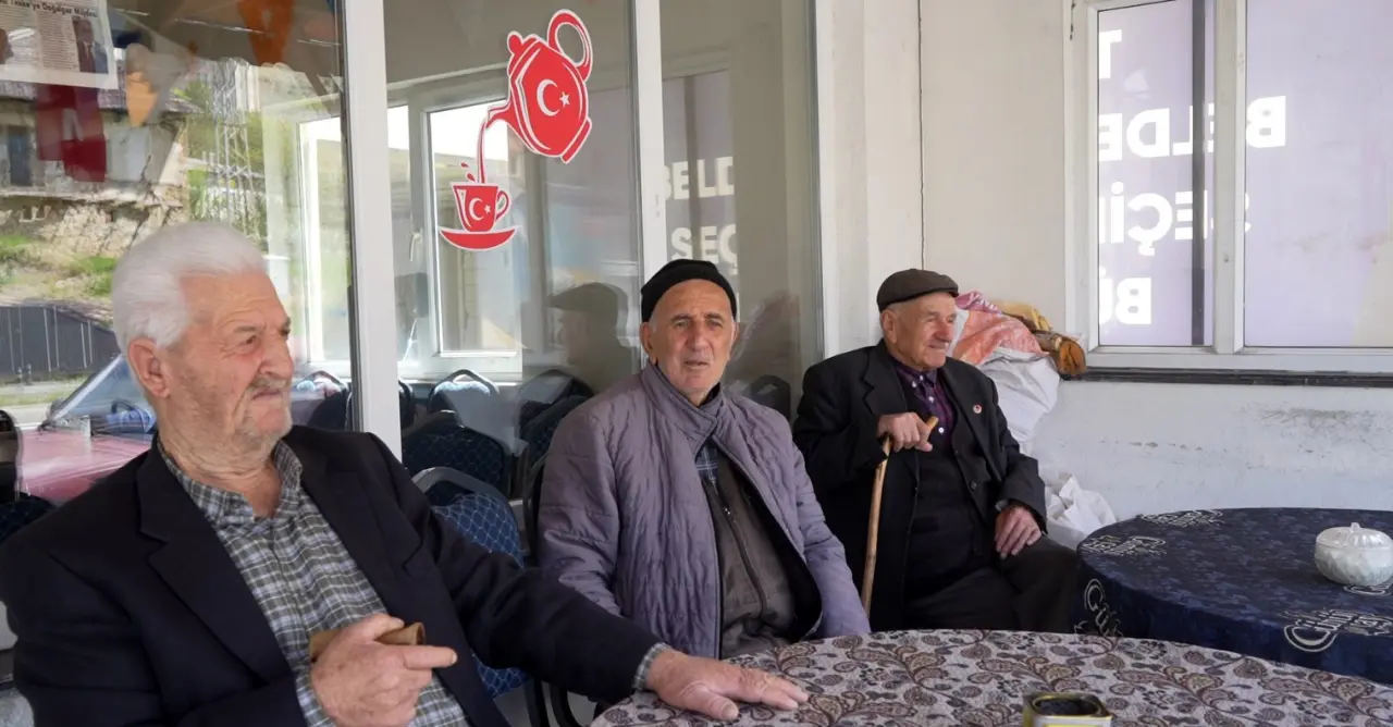Gümüşhane'nin 3 bin seçmenli Tekke beldesinde 11 adaylı seçim yarışı 4