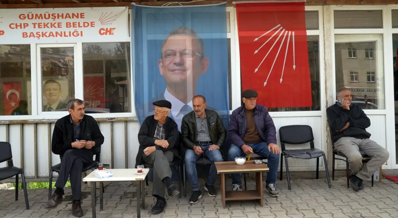 Gümüşhane'nin 3 bin seçmenli Tekke beldesinde 11 adaylı seçim yarışı 5