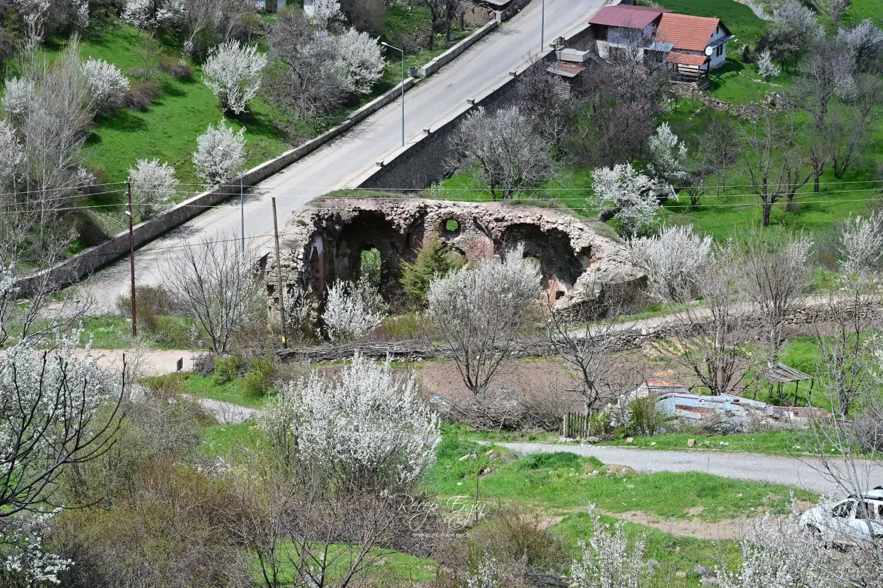 Gümüşhane’nin "Eski Şehri" Süleymaniye baharın renklerine teslim oldu 35