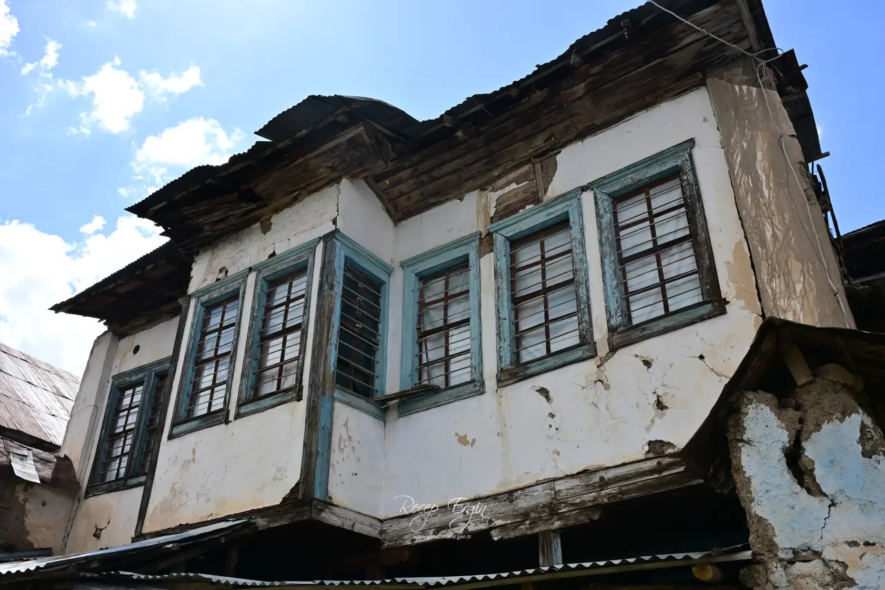 Gümüşhane’nin "Eski Şehri" Süleymaniye baharın renklerine teslim oldu 42