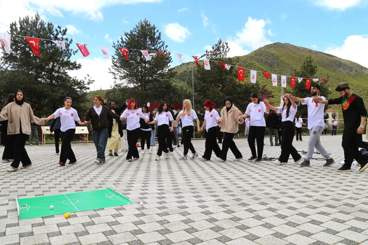 Günifest’te İlk Gün Coşkusu Kampüsü Sardı 6