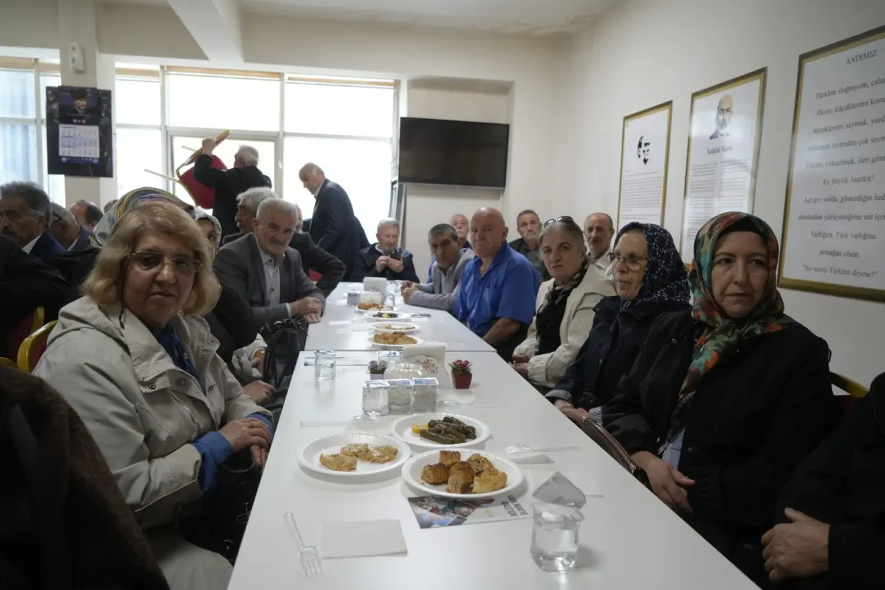 İYİ Parti Genel Başkan Yardımcısı Ofluoğlu Gümüşhane’de partililerle buluştu 2