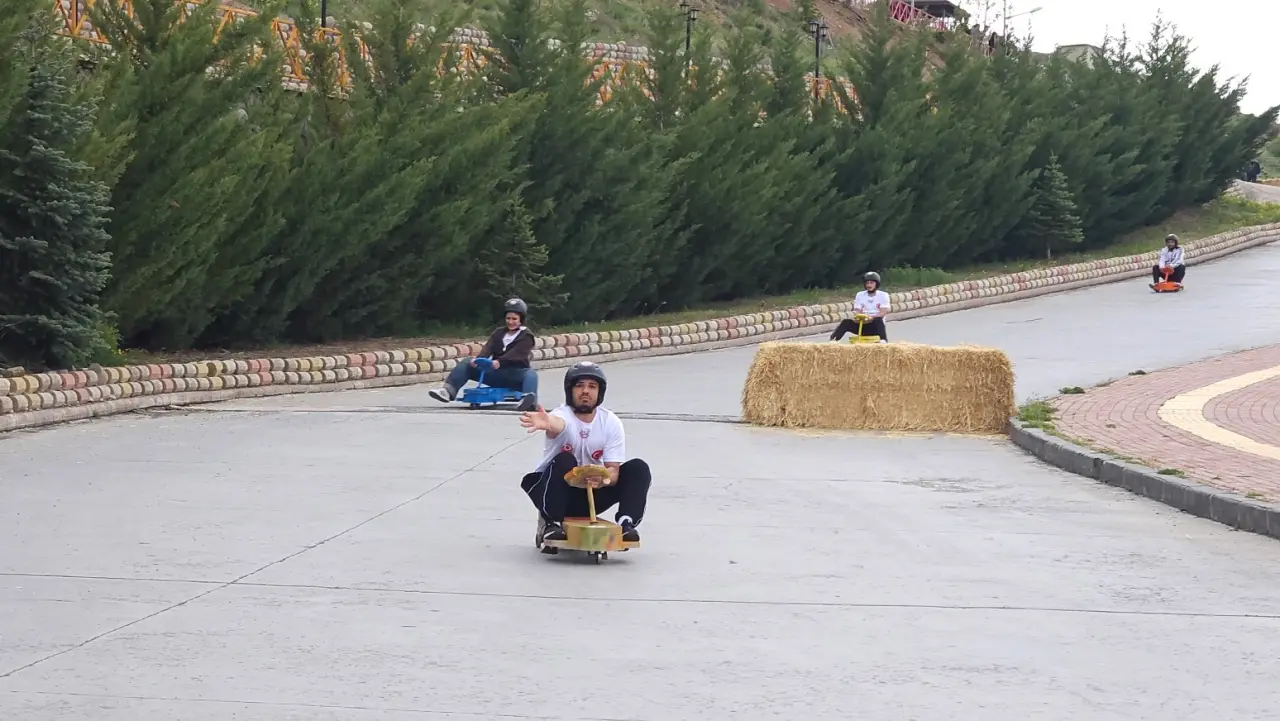 Kampüste Adrenalin Tavan Yaptı: Rampadan Aşağı Son Sürat İndiler! 6