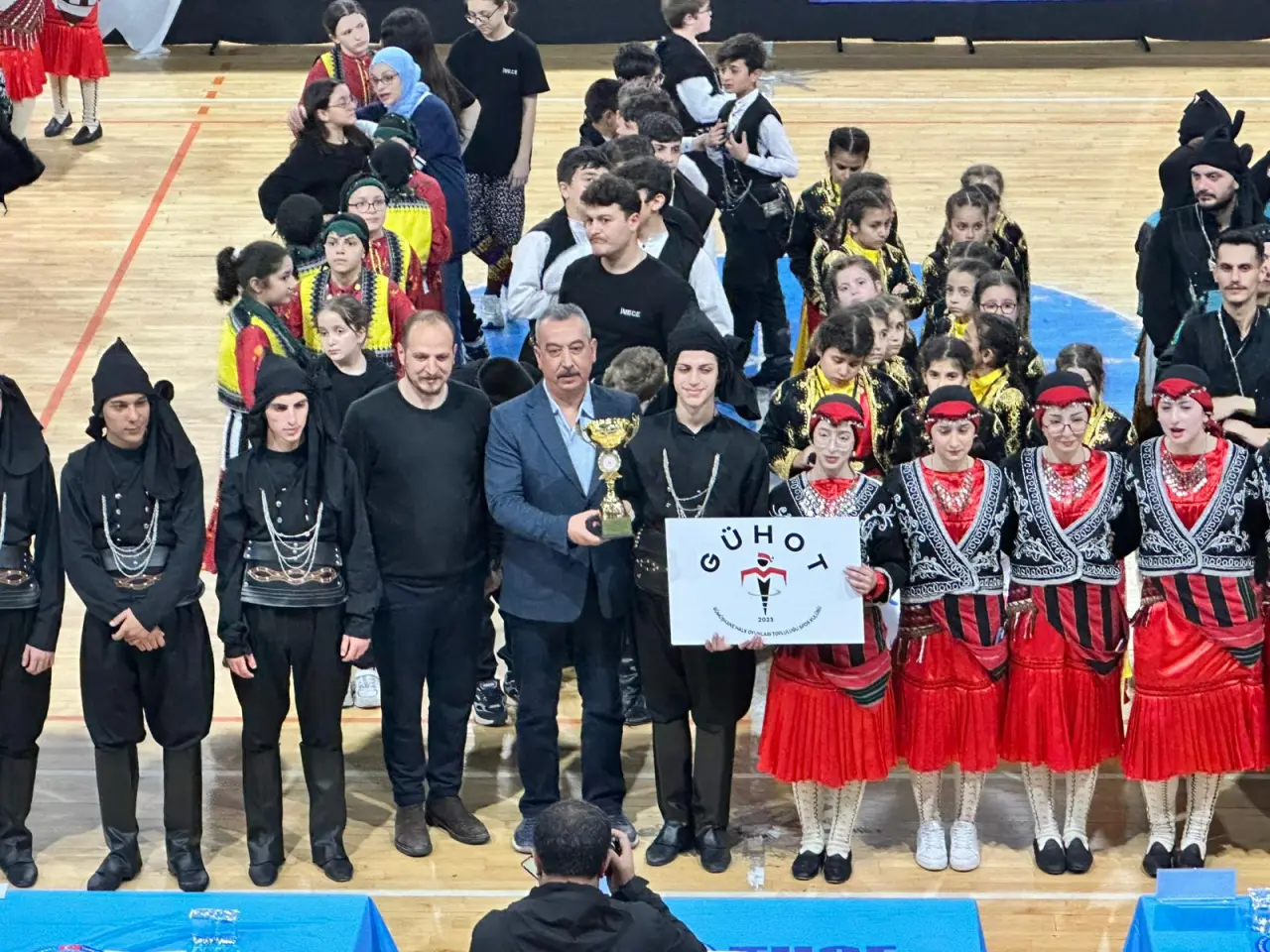 Karadeniz’in Efendisi Gümüşhane! Rakiplerini Tek Tek Eleyip Şampiyonluk Kürsüsüne Çıktılar 10