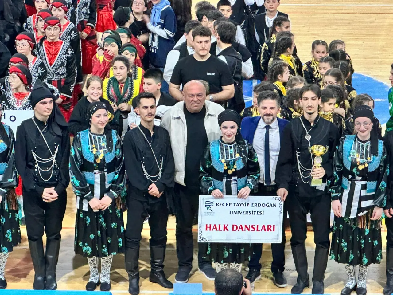 Karadeniz’in Efendisi Gümüşhane! Rakiplerini Tek Tek Eleyip Şampiyonluk Kürsüsüne Çıktılar 7