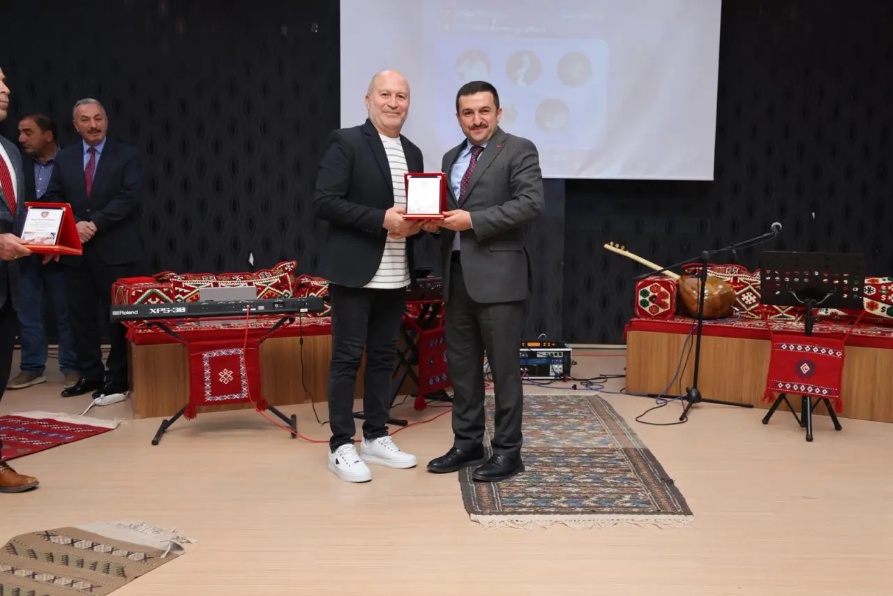 Kelkit’te Kültürel Miras Rüzgarı: "Gönülden Süzülen Ezgiler" Programı Büyük İlgi Gördü 31