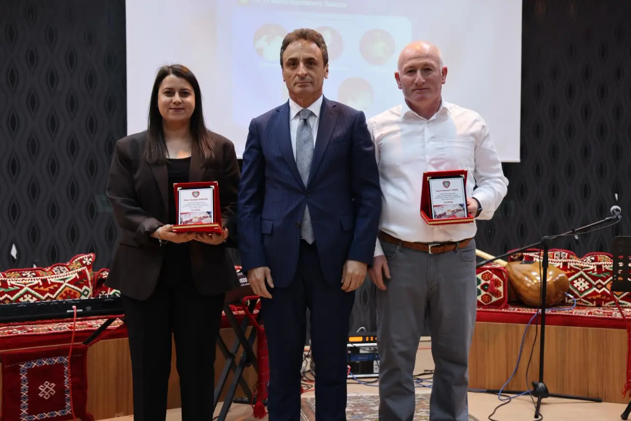Kelkit’te Kültürel Miras Rüzgarı: "Gönülden Süzülen Ezgiler" Programı Büyük İlgi Gördü 36
