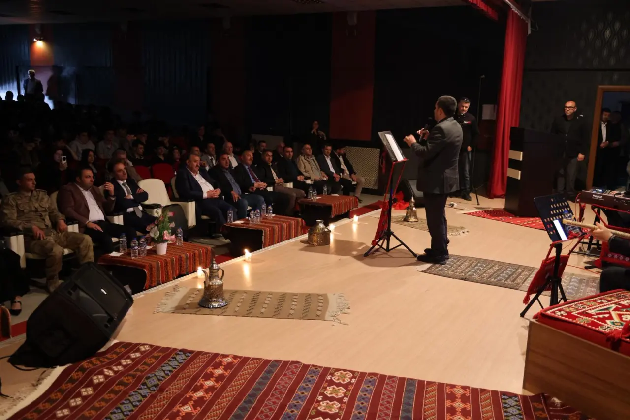 Kelkit’te Kültürel Miras Rüzgarı: "Gönülden Süzülen Ezgiler" Programı Büyük İlgi Gördü 19