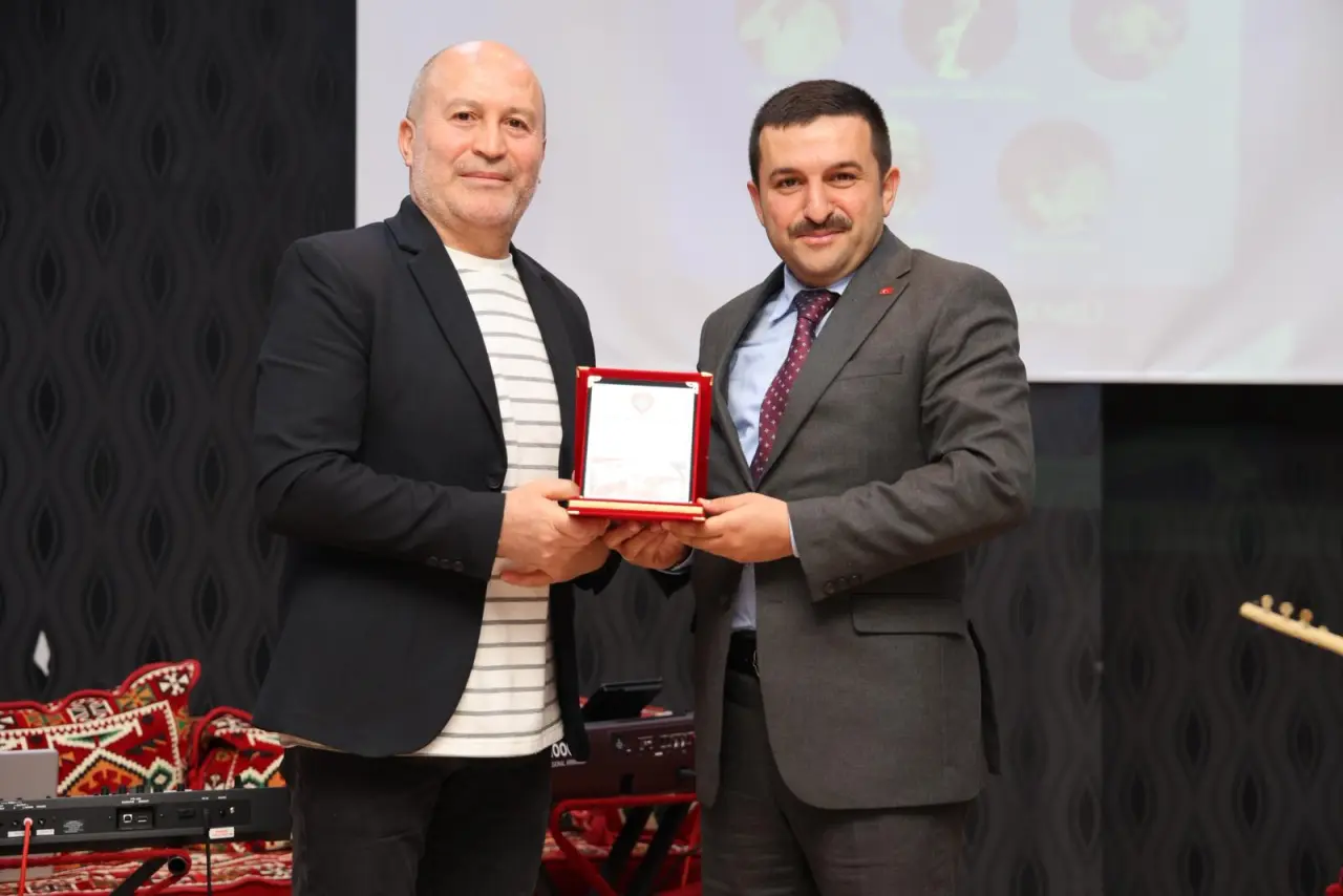 Kelkit’te Kültürel Miras Rüzgarı: "Gönülden Süzülen Ezgiler" Programı Büyük İlgi Gördü 15