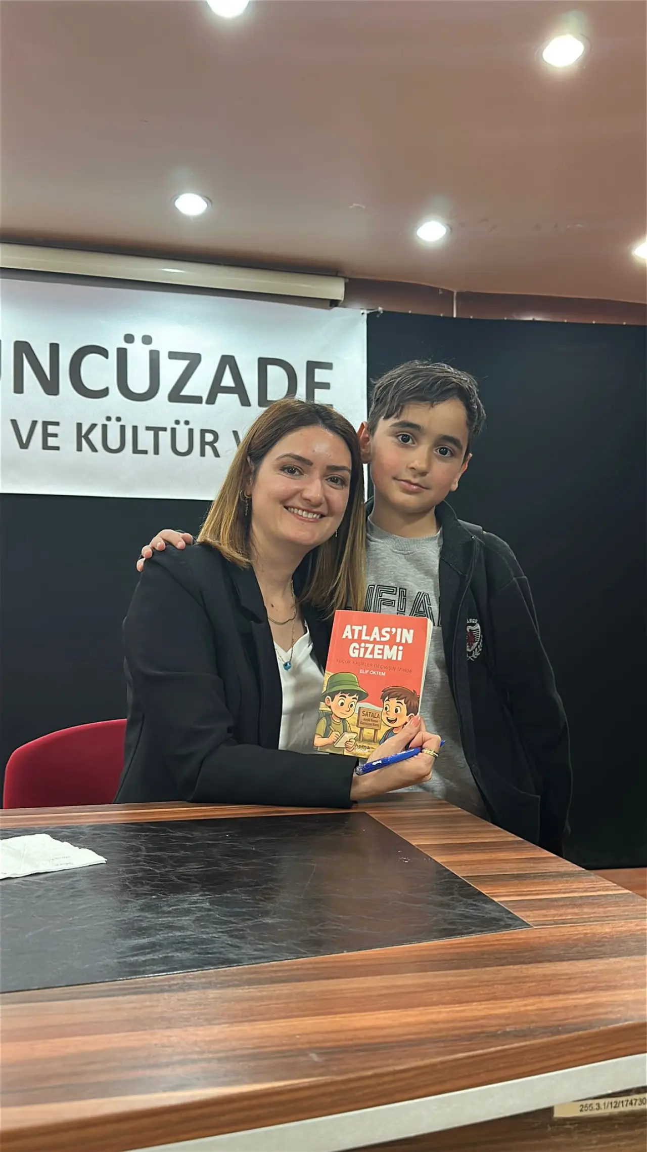 Köse'de Kitabı Okuyan Ödülü Kaptı: Liselilerin Yoğun İlgi Gösterdiği Yazar Yeni Müjdeyi Verdi! 3