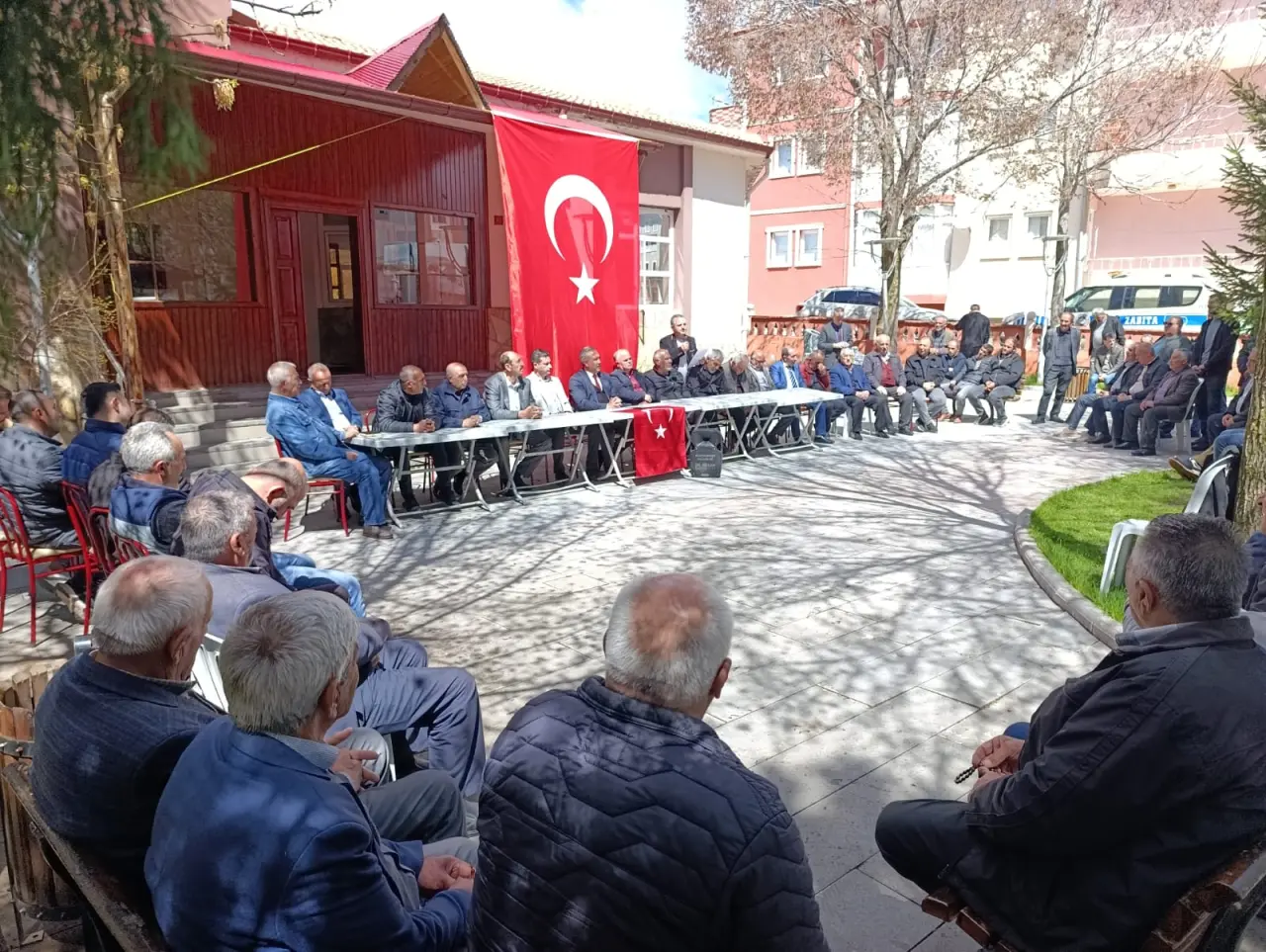 Köse'de Siyasi Partiler ve STK'lardan Köse Dağı Tüneli İçin Ortak Deklarasyon: “İkna olmasak Cumhurbaşkanı’na gideceğiz” 4
