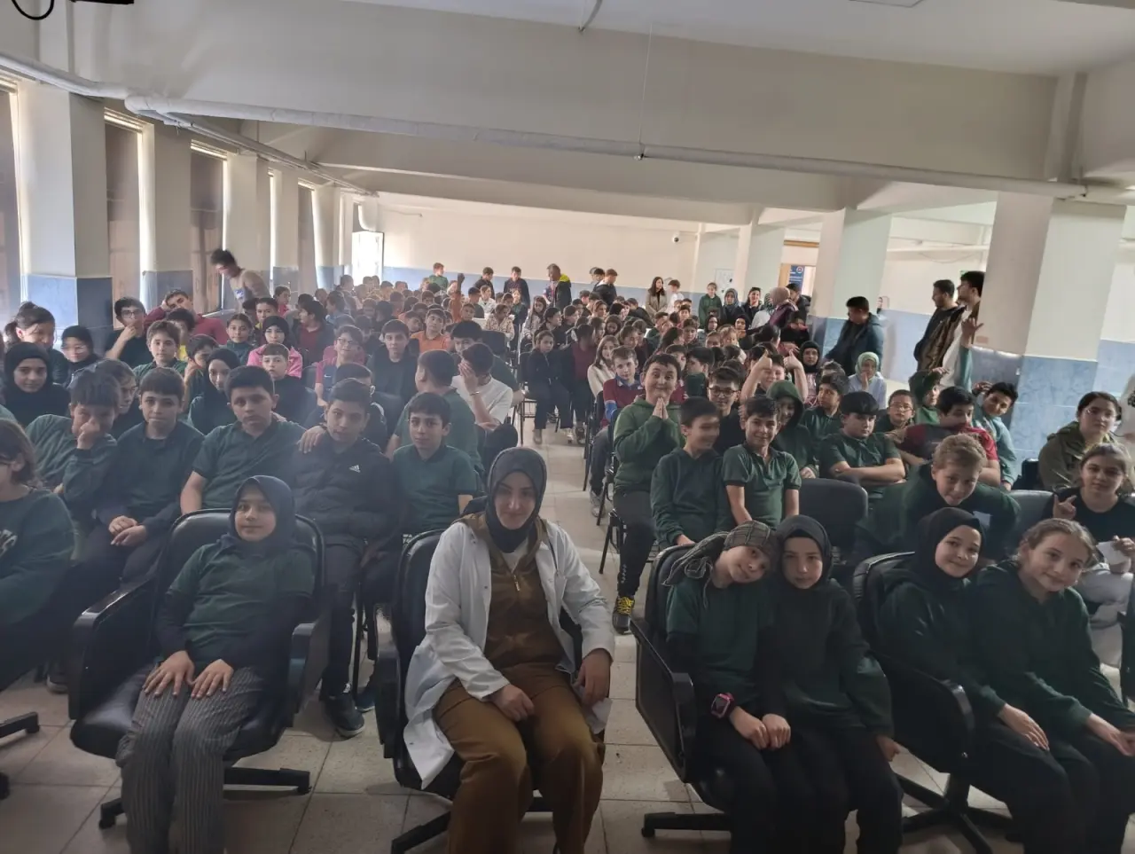 Öğrenciler İçin Kritik Eğitim: Okullarda 'Akran Nezaketi' Dönemi Başladı! 4
