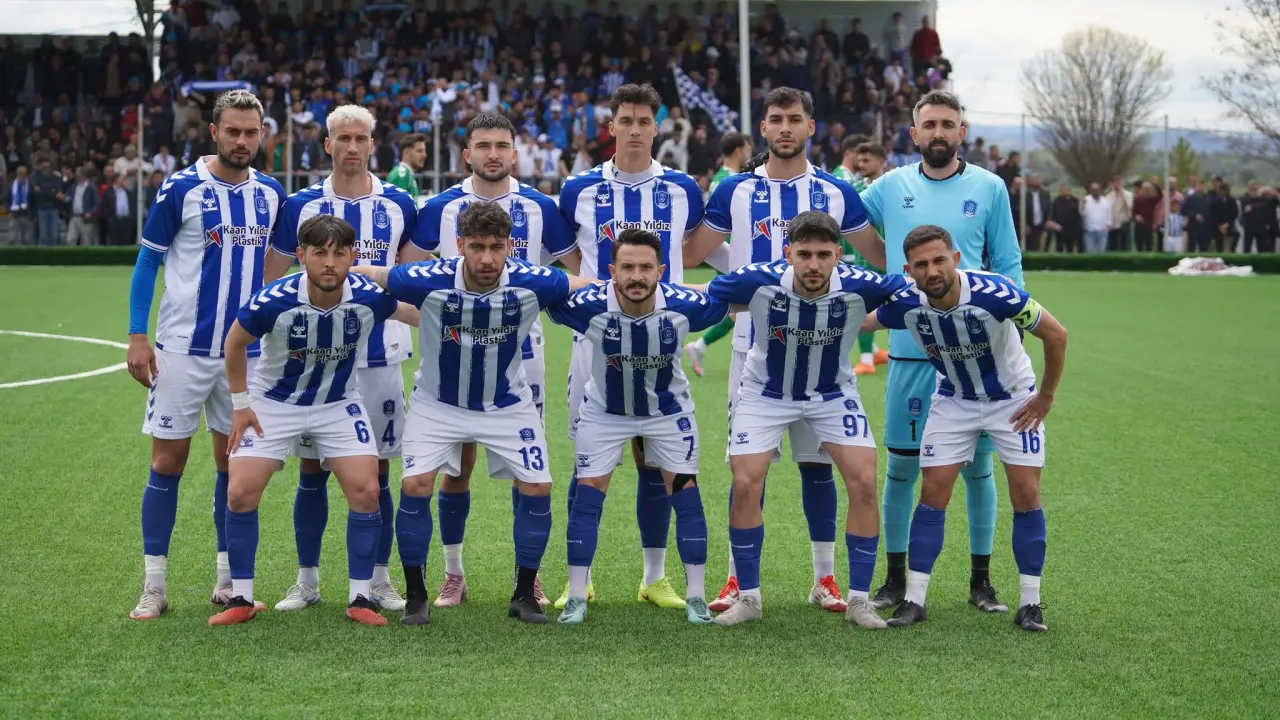 Şiran'da tarihi gün! Sivasgücü'nü 3 golle deviren temsilcimiz finale uçtu 4