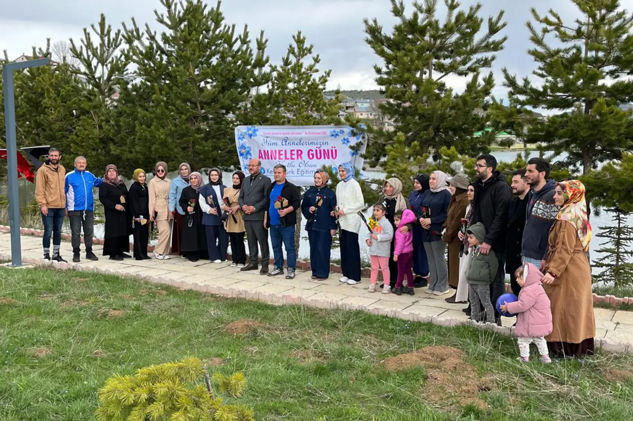 Türk Eğitim-Sen Kelkit Temsilciliği Ernek Yaylası’nda Anneler Günü Etkinliği Düzenledi 6