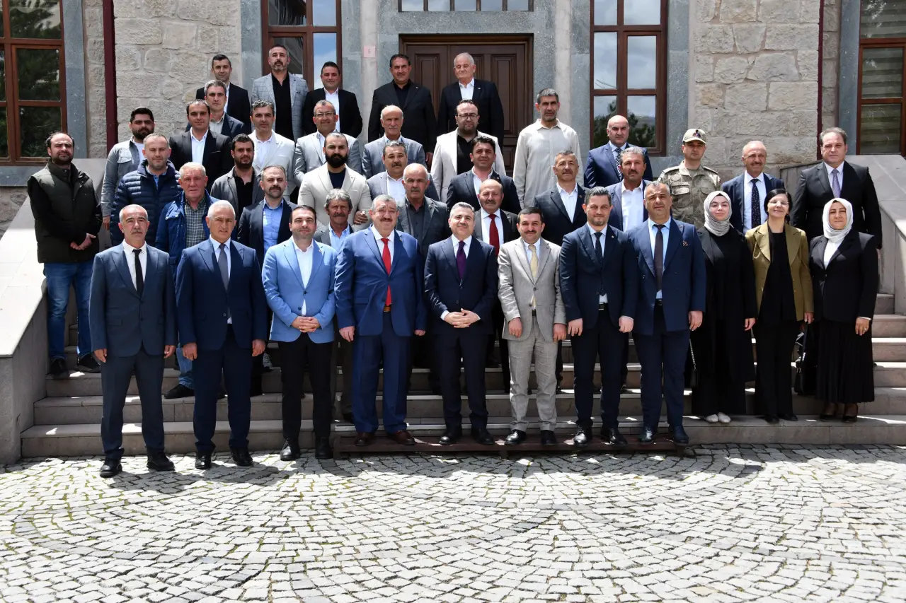 Vali Cevdet Atay Kelkit ilçesinde geniş kapsamlı incelemelerde bulundu 24