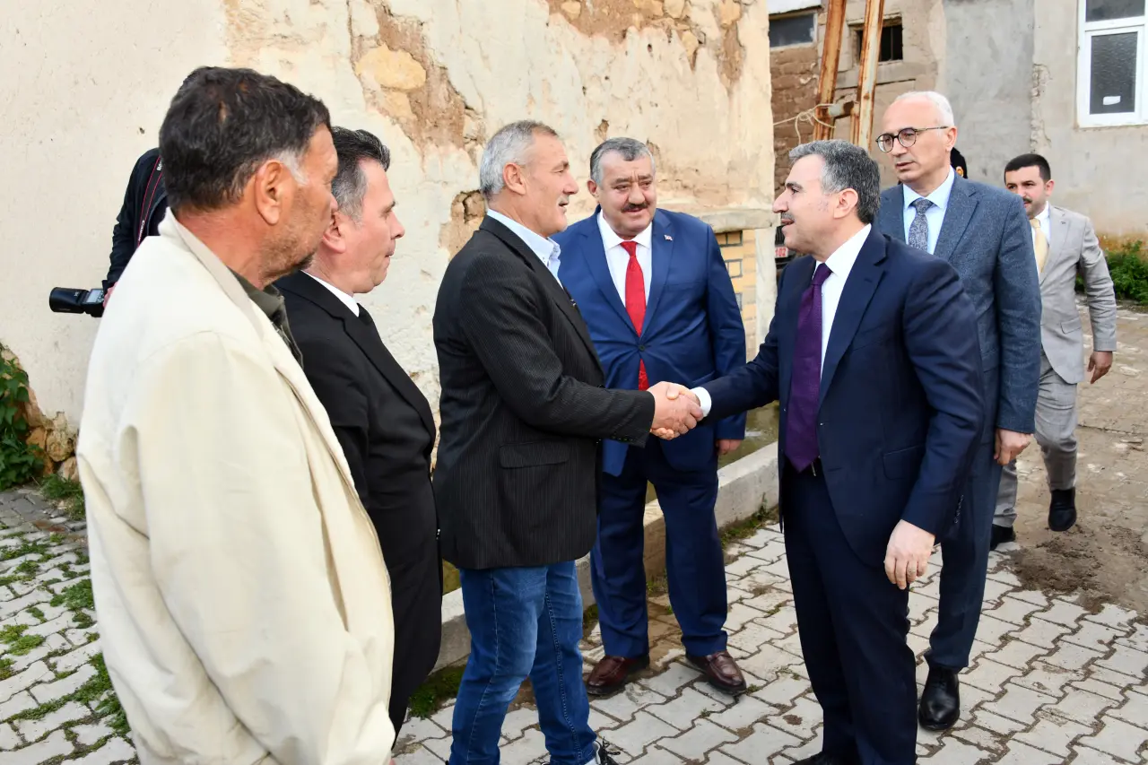 Vali Cevdet Atay Kelkit ilçesinde geniş kapsamlı incelemelerde bulundu 42