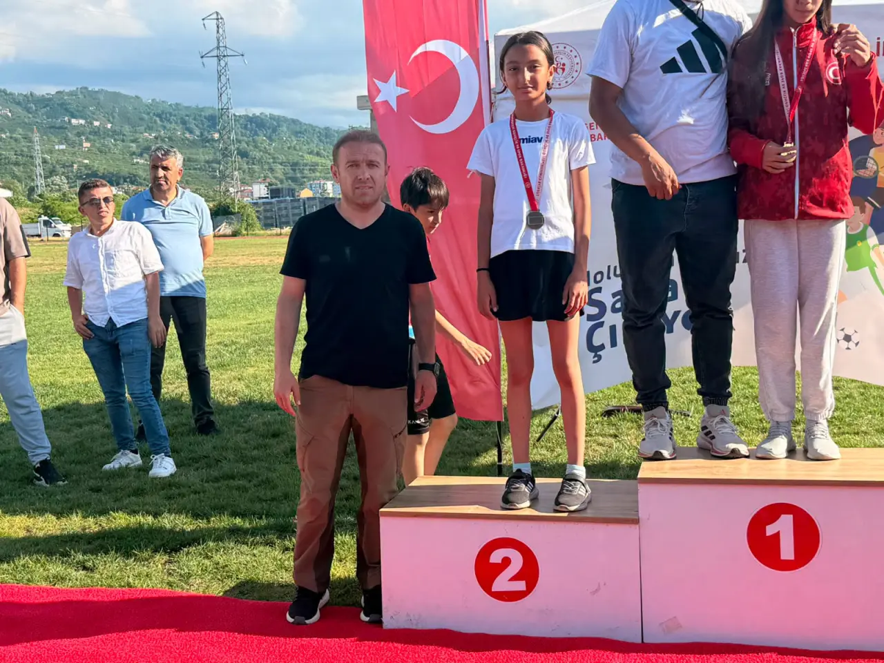 Anadolu Yıldızlar Ligi'nde Gümüşhaneli Atletlerden Çifte Başarı 7