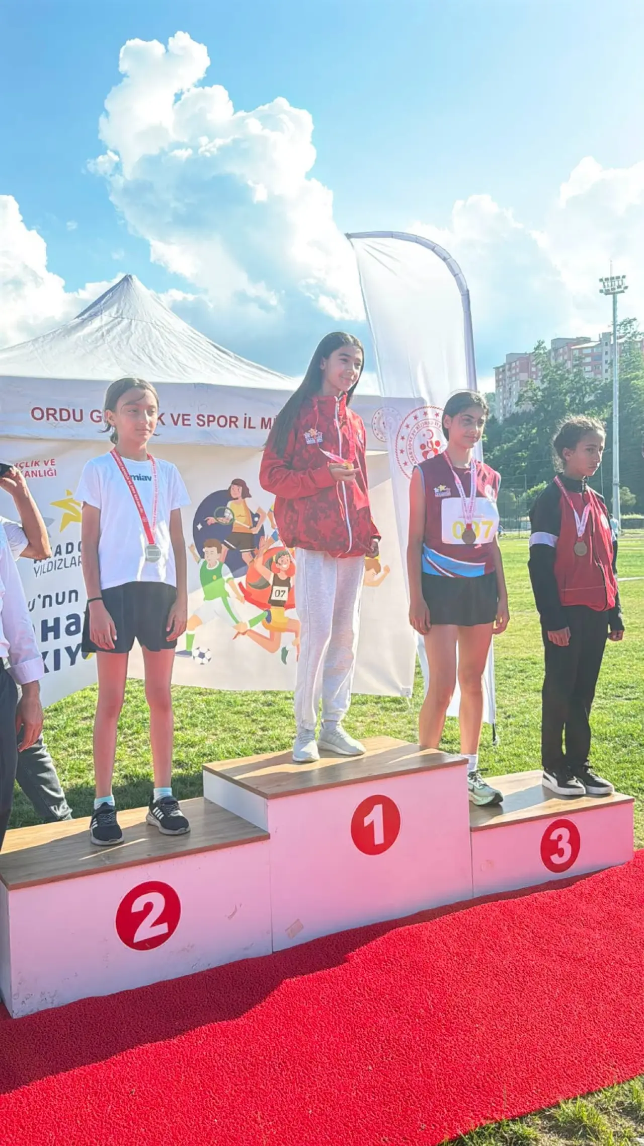Anadolu Yıldızlar Ligi'nde Gümüşhaneli Atletlerden Çifte Başarı 3