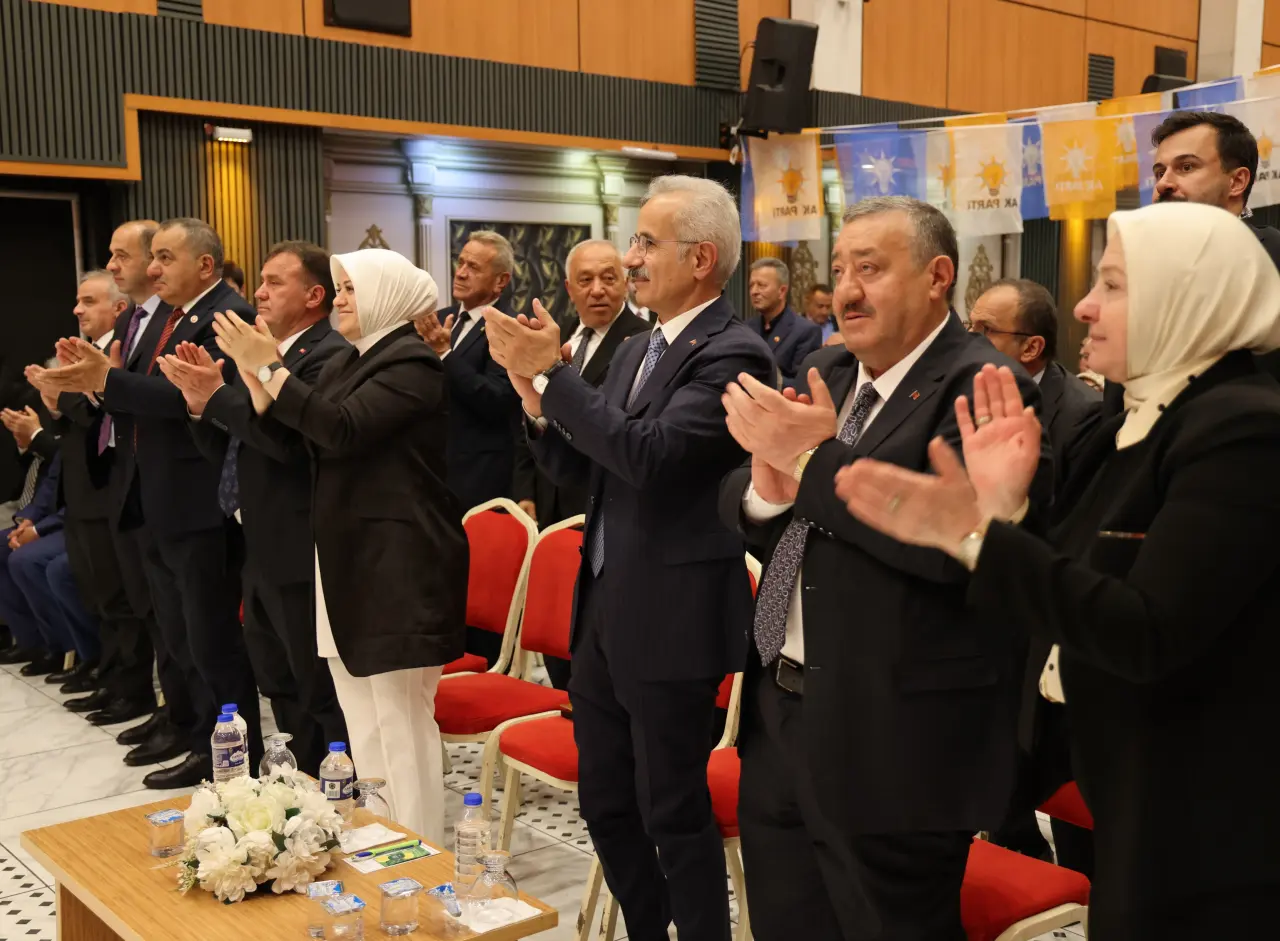 Bakan Uraloğlu Gümüşhane’de Konuştu: "7 Haziran Akşamı Gözümüz Kulağımız Tekke’de Olacak" 3