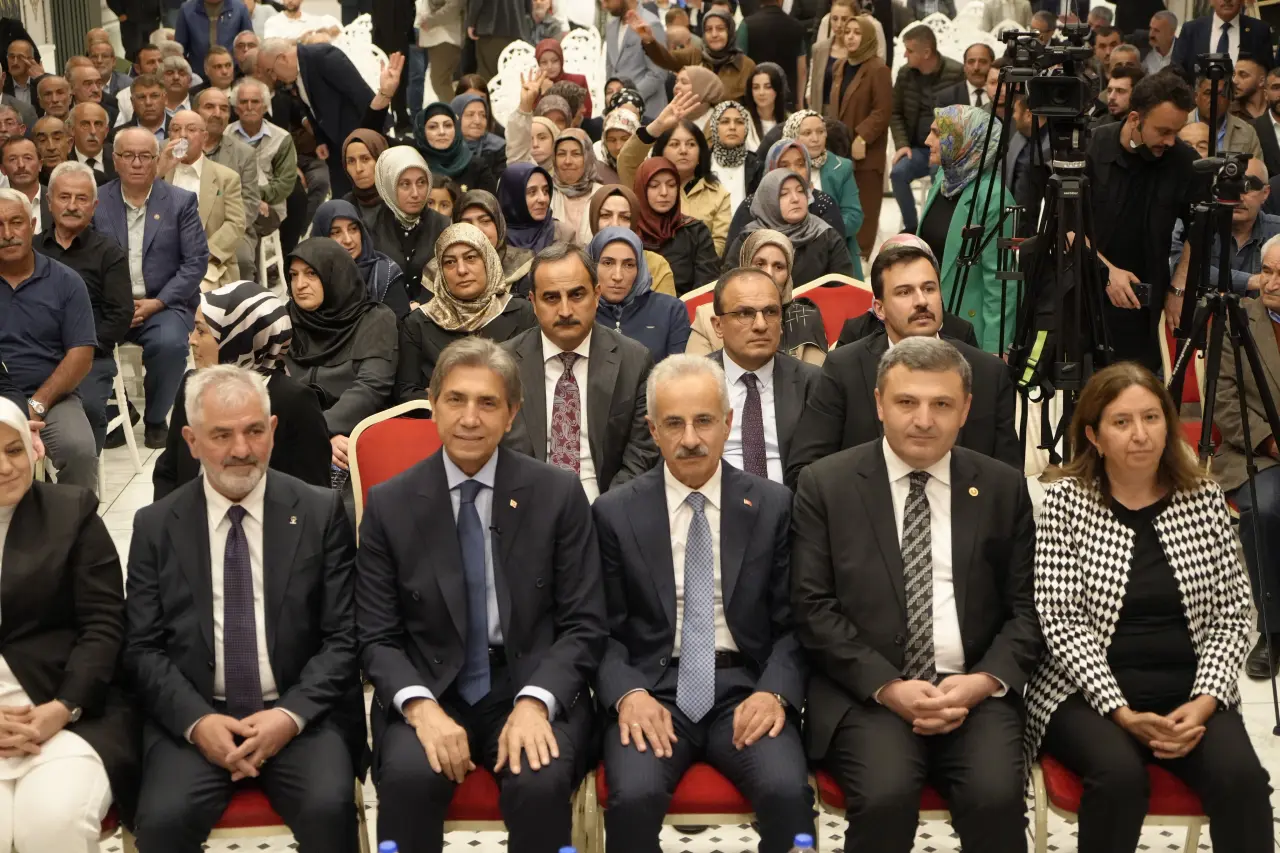Bakan Uraloğlu Gümüşhane’de Konuştu: "7 Haziran Akşamı Gözümüz Kulağımız Tekke’de Olacak" 12