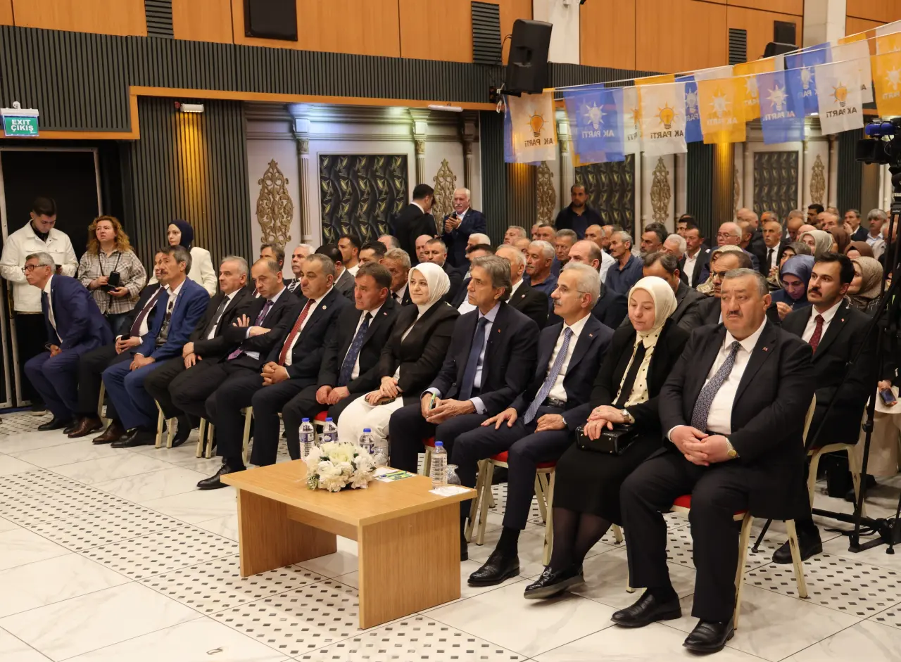 Bakan Uraloğlu Gümüşhane’de Konuştu: "7 Haziran Akşamı Gözümüz Kulağımız Tekke’de Olacak" 5
