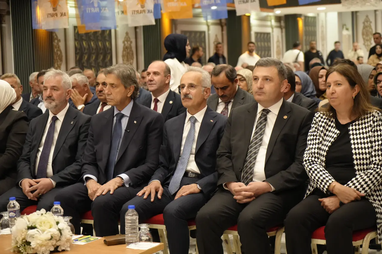 Bakan Uraloğlu Gümüşhane’de Konuştu: "7 Haziran Akşamı Gözümüz Kulağımız Tekke’de Olacak" 13