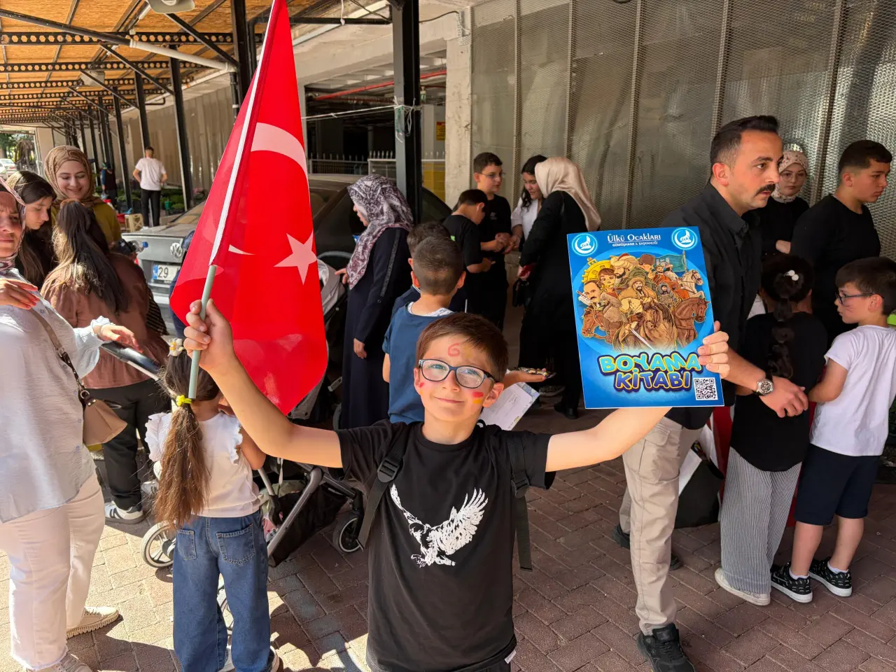 Çocukların Karne Sevinci Ülkü Ocakları'nda Taçlandı 2