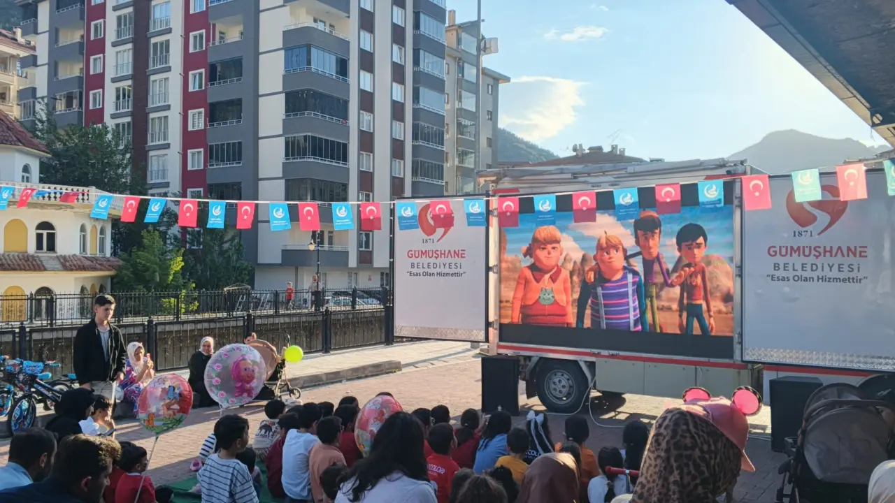 Çocukların Karne Sevinci Ülkü Ocakları'nda Taçlandı 25