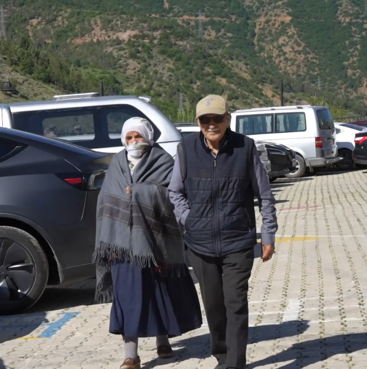 Gümüşhane Tekke Beldesinde Tarihi Ara Seçim: Sandıklar Kuruldu, Oy Verme İşlemi Başladı 5