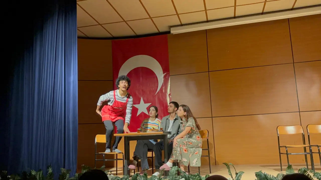 Gümüşhane Üniversitesi Tiyatro Kulübü Sezonu 52 Etkinlikle Tamamladı 5