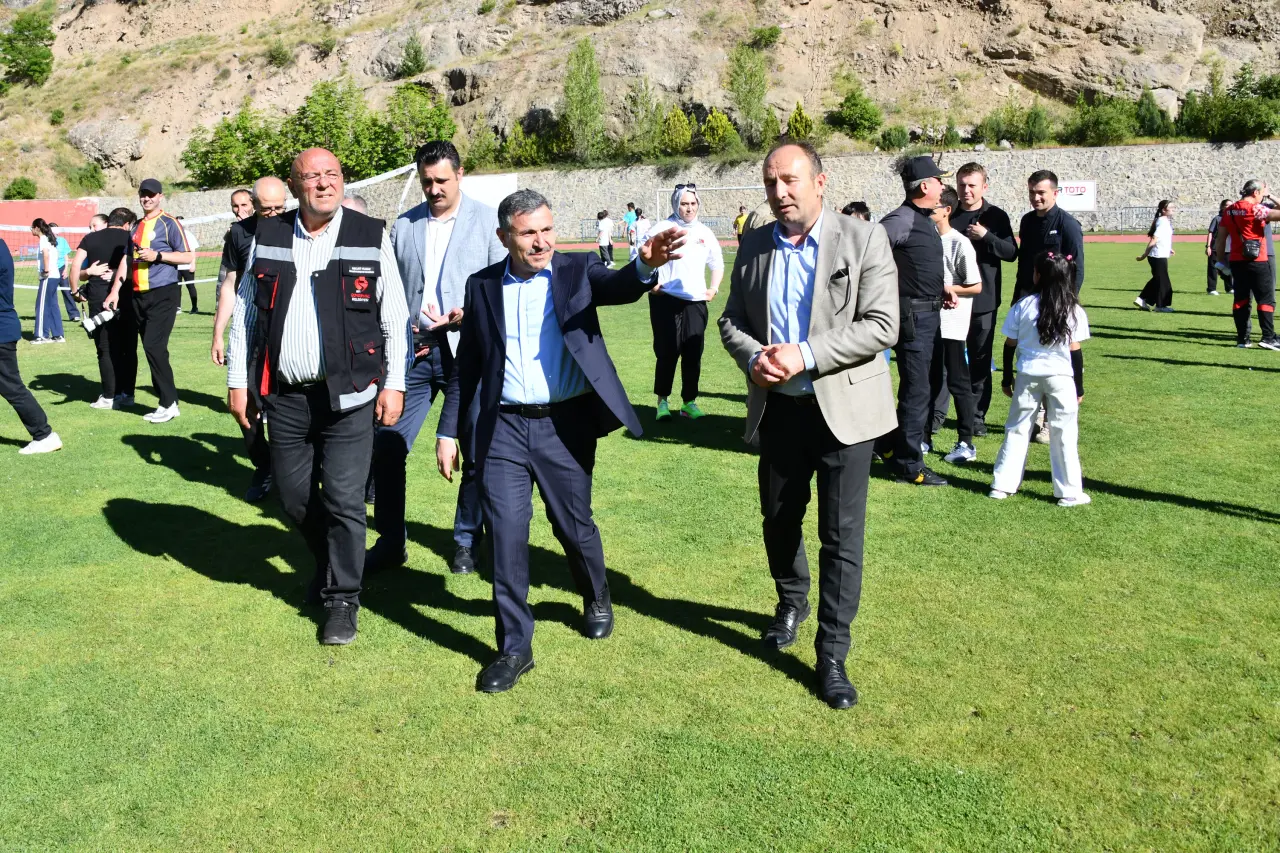 Gümüşhane Yenişehir Stadyumu Şenlik Alanına Döndü 4